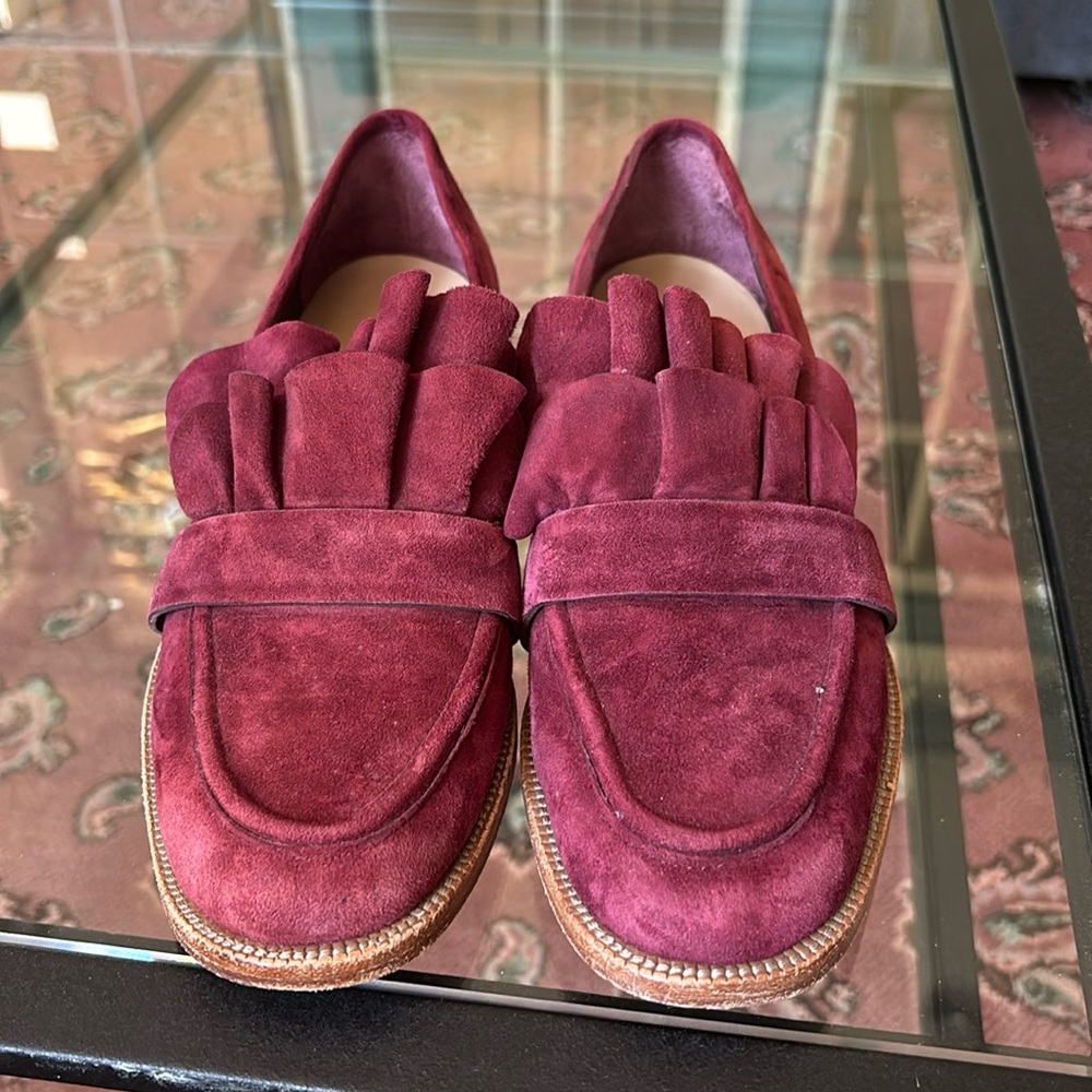 Pour la Victoire- Size 8.5 - Burgundy suade loafers- gently worn!